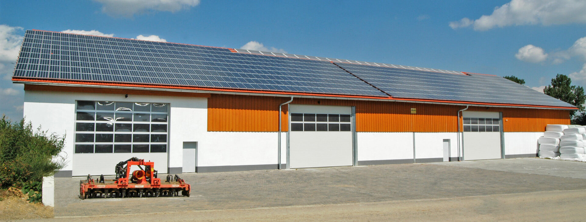 Haly pro zemědělskou techniku  - Haly a skladovací prostory - WOLF System