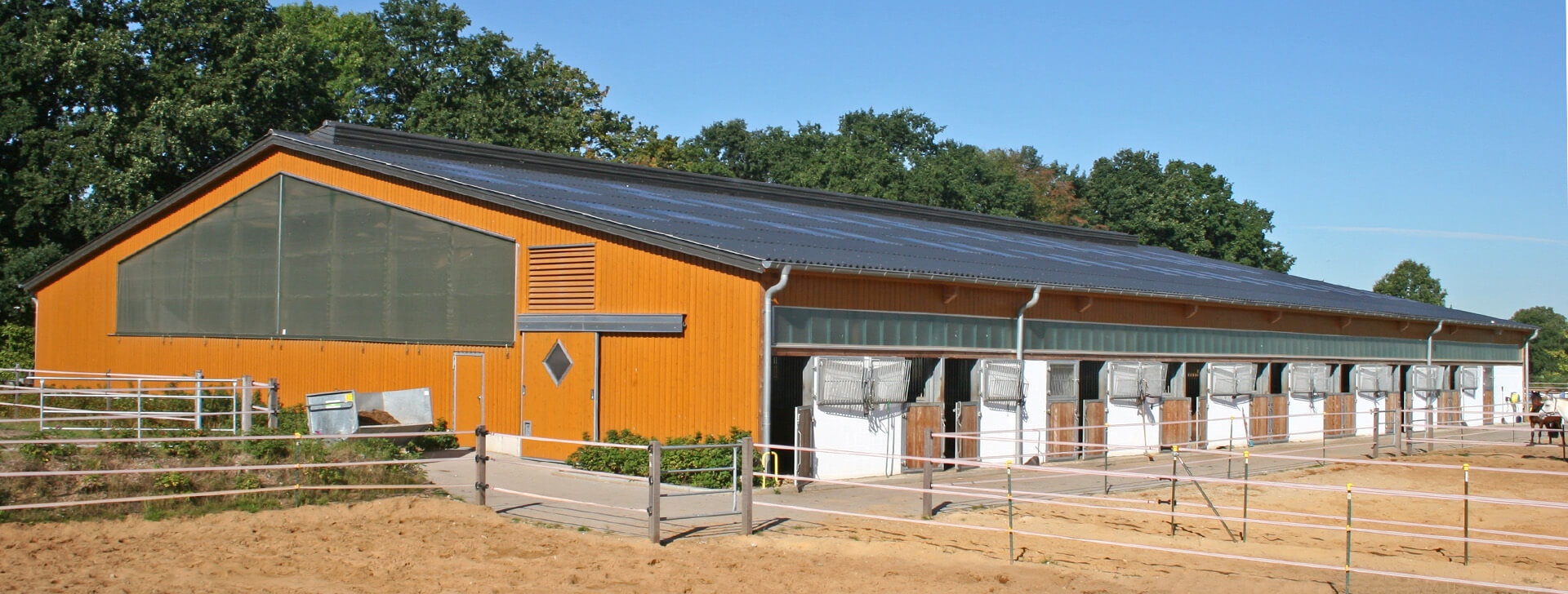 Stáje pro chov koní - Stáje - WOLF System