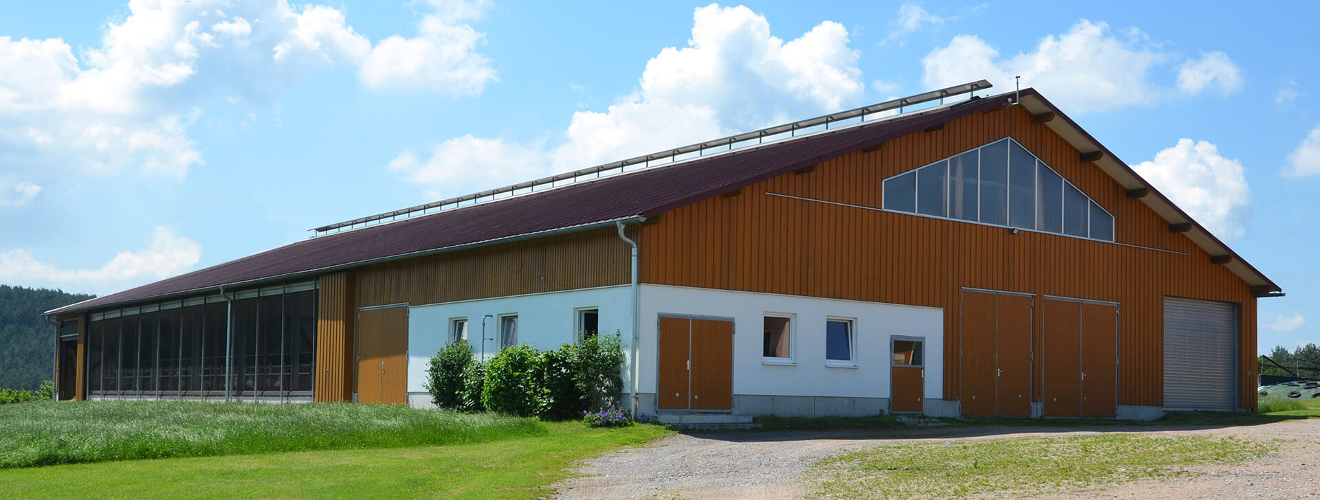 Stáje pro chov dojnic - stáje pro chov skotu - WOLF System