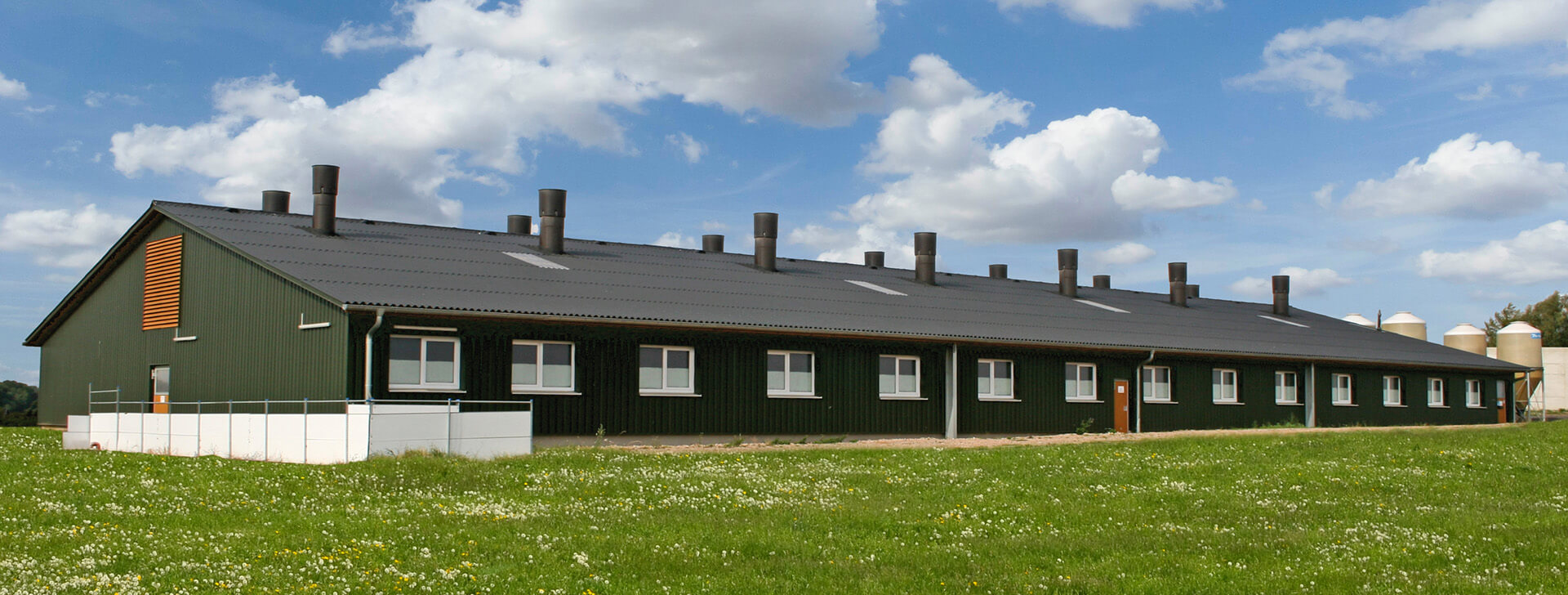 Vepříny - Stáje - WOLF System