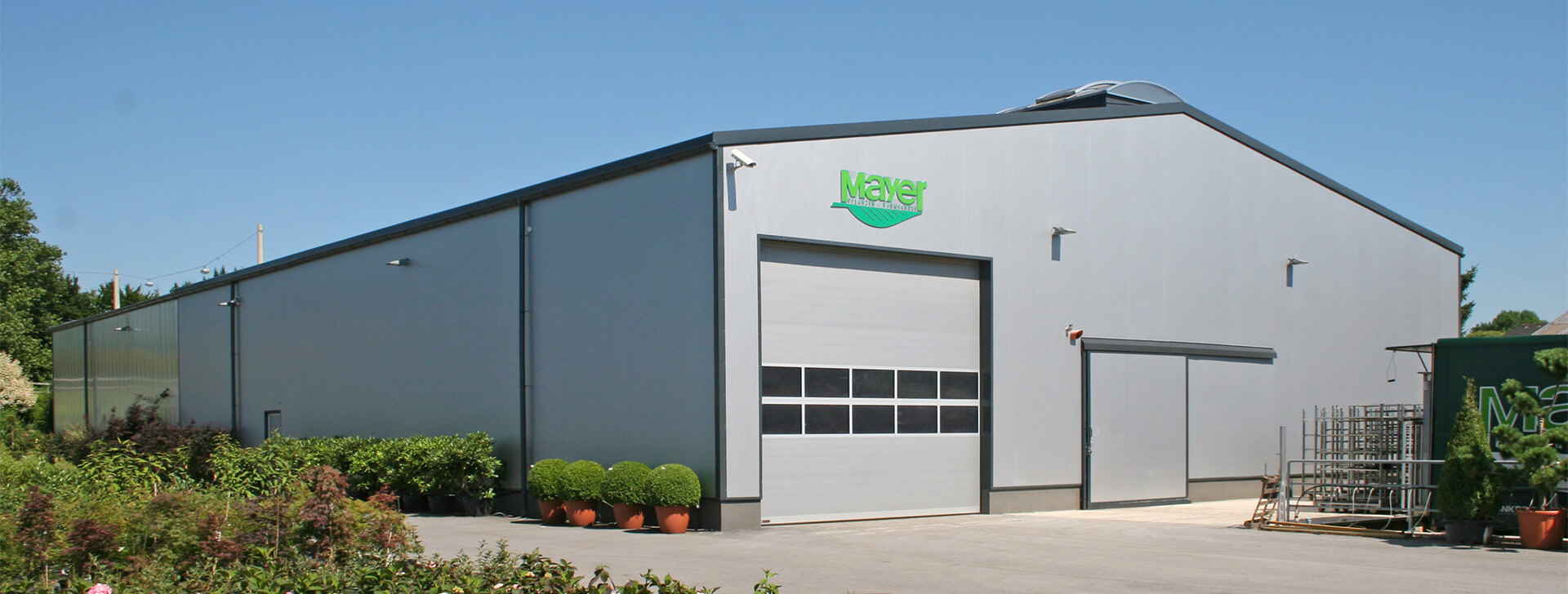 Skladové haly - Komerční budovy - WOLF System