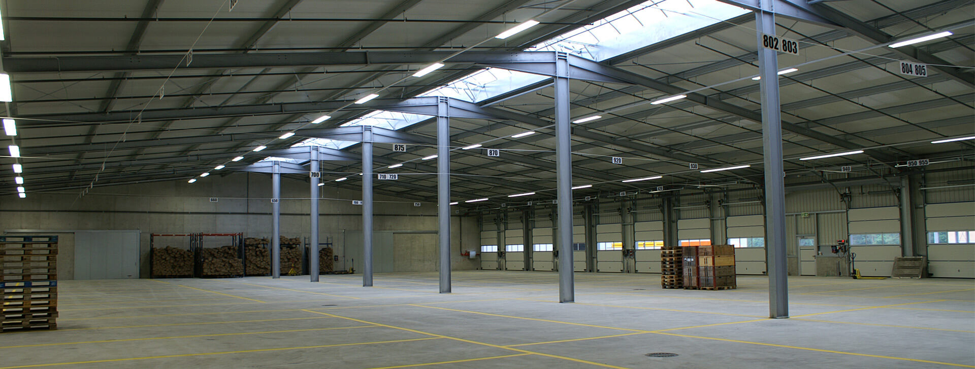 Logistické a skladové haly - Průmyslové budovy - WOLF System