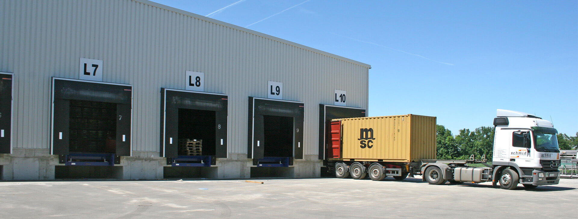 Logistické a skladové haly - Průmyslové budovy - WOLF System